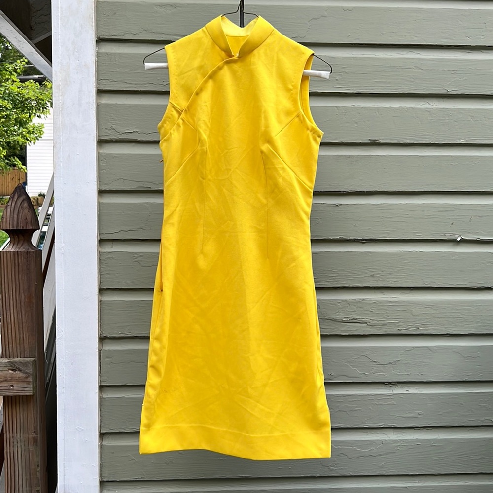 70s VINTAGE HANDMADE DRESS WITH HARD COLLAR HIGH NECK